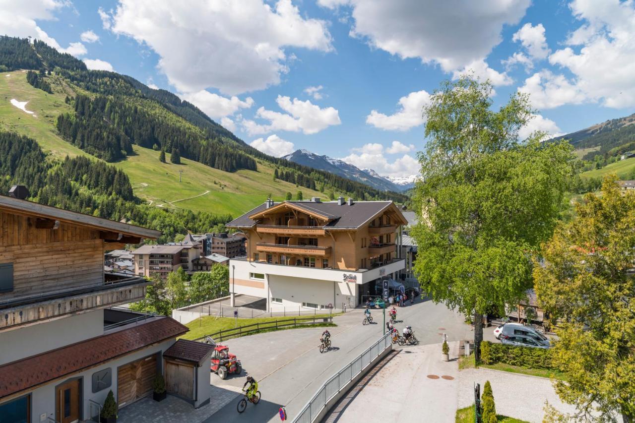 Appartements Bernhofer Saalbach-Hinterglemm Exterior photo
